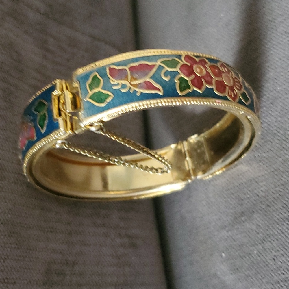 Vintage Clasp Bracelet